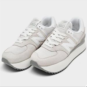 NWOT New Balance 574 Womens Sneakers Shoes suede mesh Cloud Grey White size 12